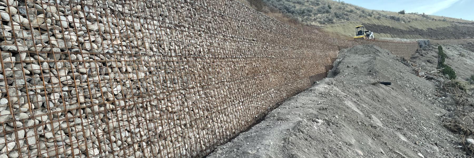 yellowstone Hilfiker facing with geogrid
