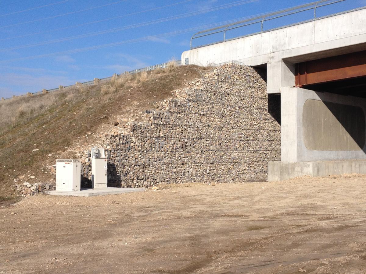 Kings Corner Railroad Overpass Hilfiker Retaining Walls